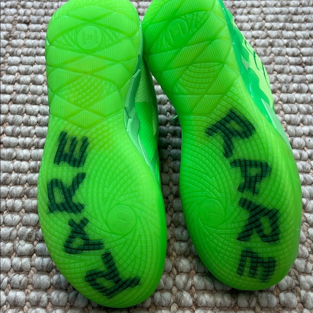Puma Neon Green Melo Sneakers!! - Picture 7 of 8